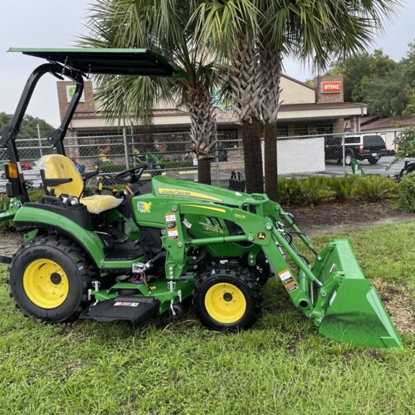 John Deere 2 Series (Compact Utility Tractors) 2025R