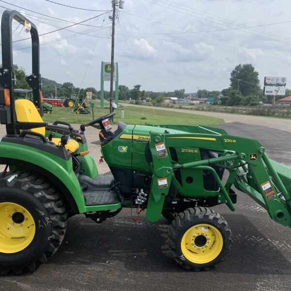 John Deere 2 Series (Compact Utility Tractors) 2032R
