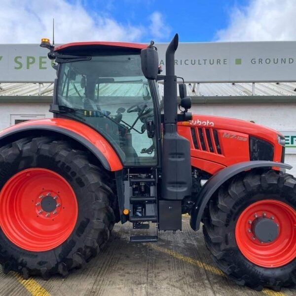 Kubota M7153
